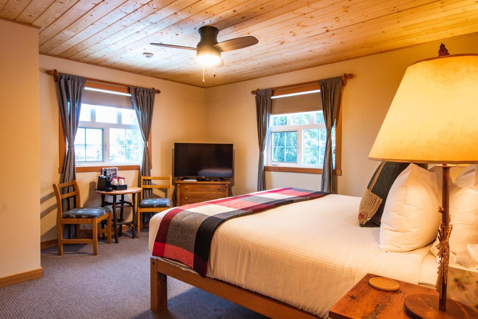 Courthouse Inn Revelstoke Exteriör bild